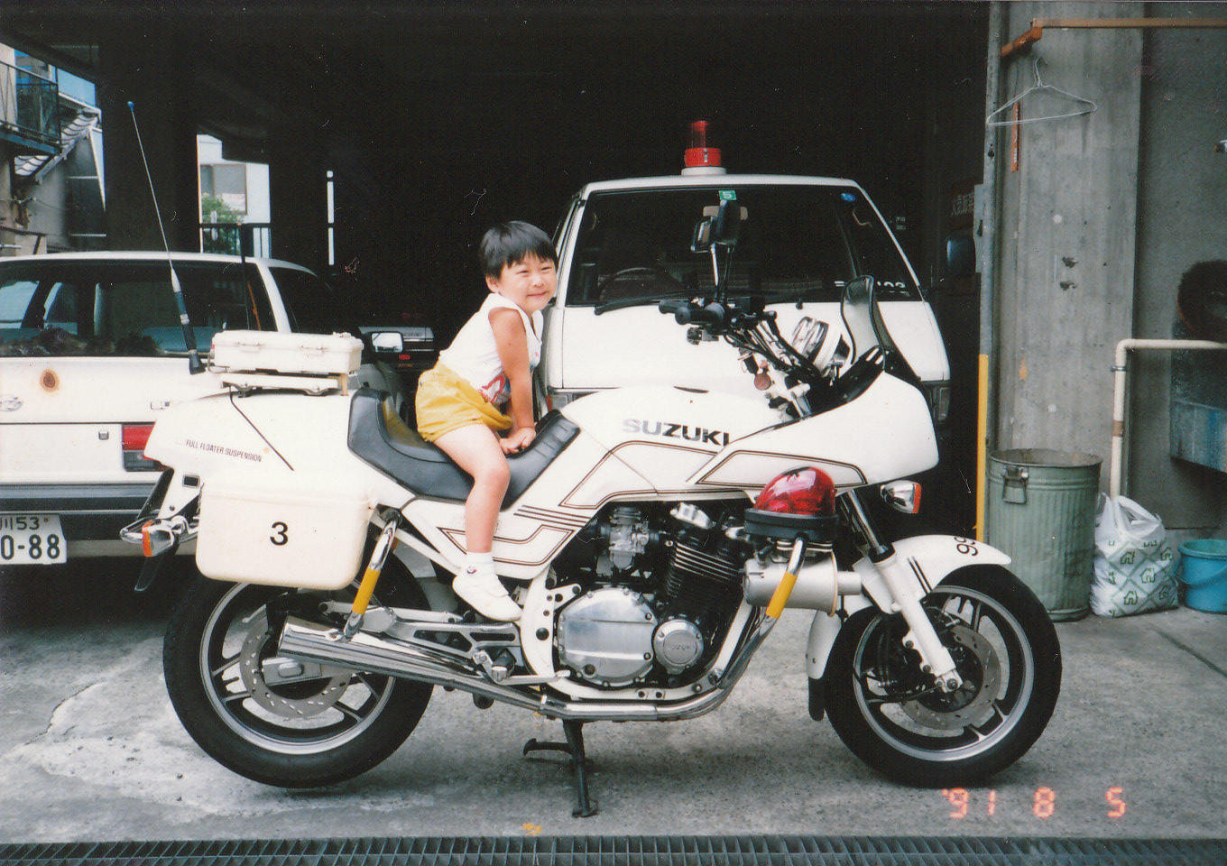 実働 スズキ GZ125HS ホワイト 白バイみたいなバイク 福岡市南区 