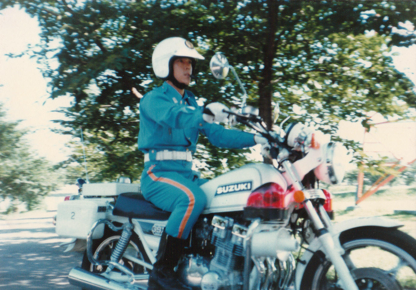 楽しい楽しい交通機動隊エピソード15 GSX750EP: 脱公務員の部屋